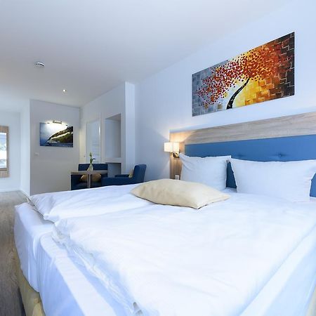 Hotel Boddenhus Garni ツィングシュト エクステリア 写真
