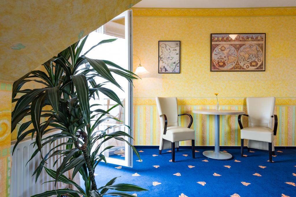 Hotel Boddenhus Garni ツィングシュト エクステリア 写真