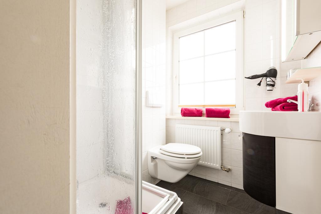 Hotel Boddenhus Garni ツィングシュト エクステリア 写真