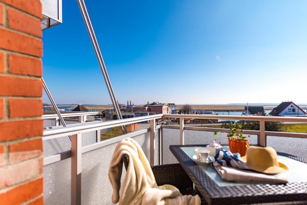 Hotel Boddenhus Garni ツィングシュト エクステリア 写真
