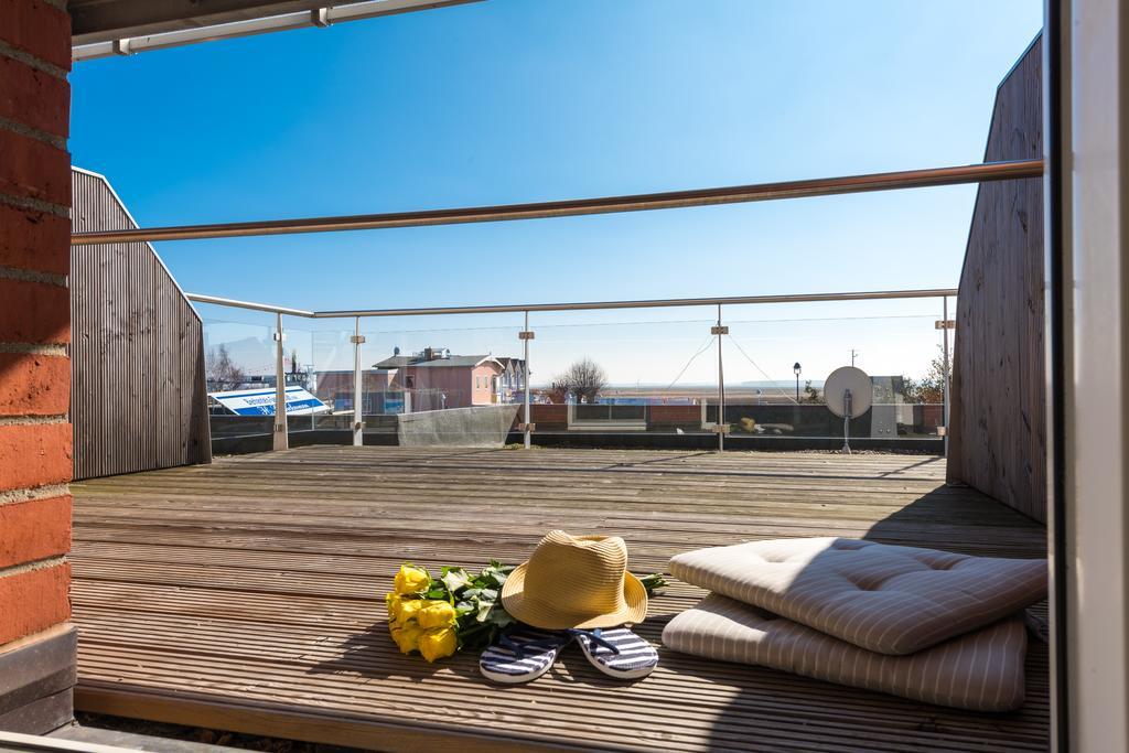 Hotel Boddenhus Garni ツィングシュト エクステリア 写真