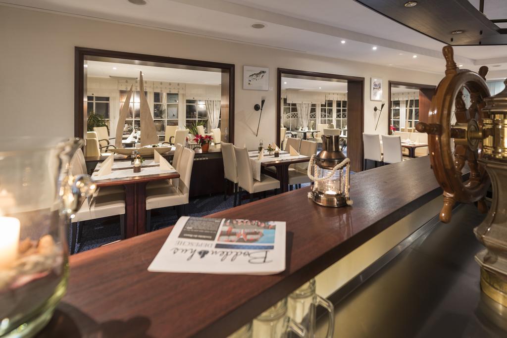 Hotel Boddenhus Garni ツィングシュト エクステリア 写真