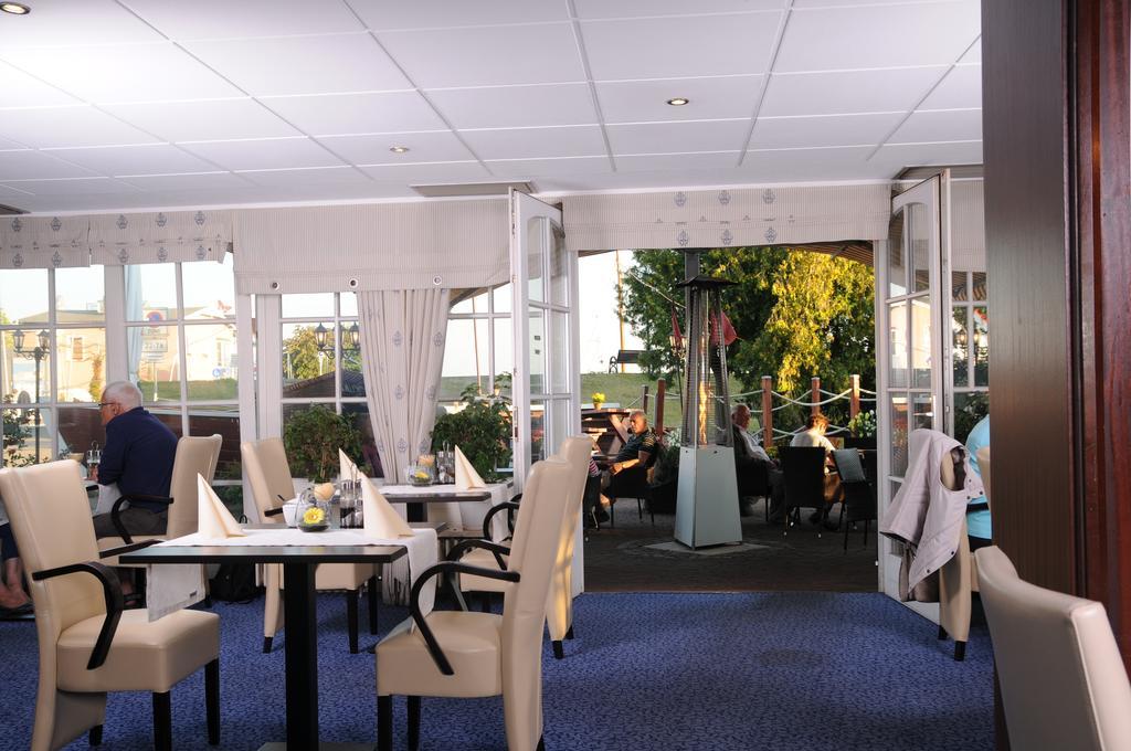 Hotel Boddenhus Garni ツィングシュト エクステリア 写真